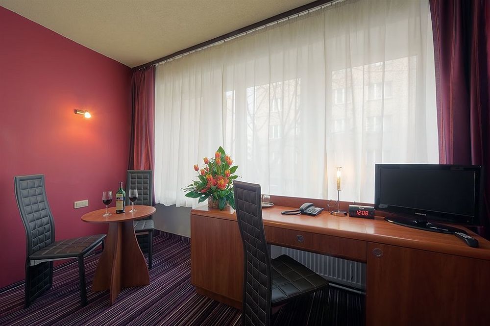 Hotel Delta كراكوفيا المظهر الخارجي الصورة