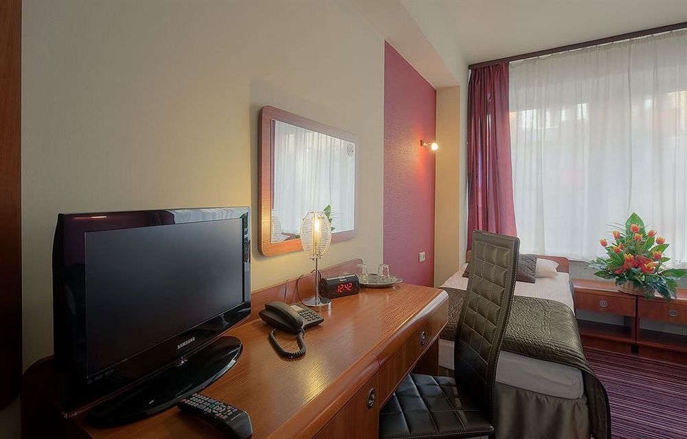 Hotel Delta كراكوفيا المظهر الخارجي الصورة