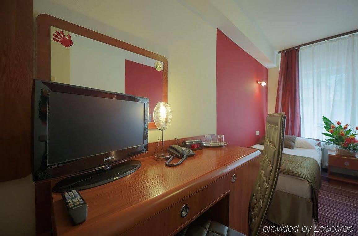 Hotel Delta كراكوفيا المظهر الخارجي الصورة